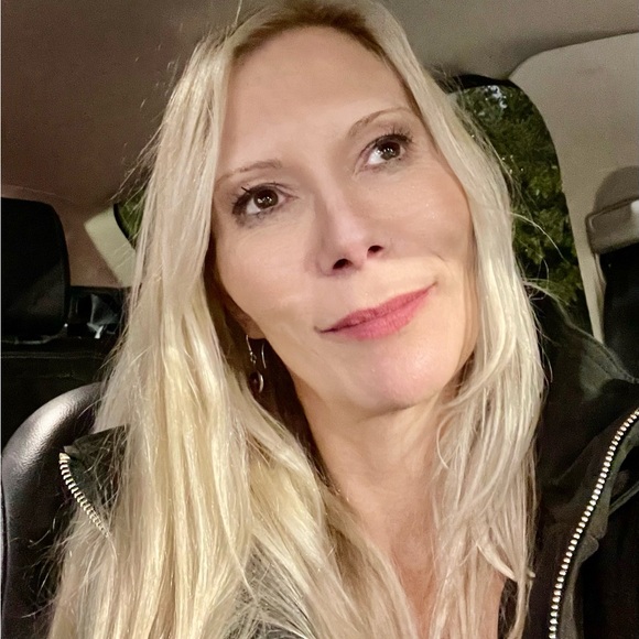 Meet your Posher, Stacey - Picture 1 of 1